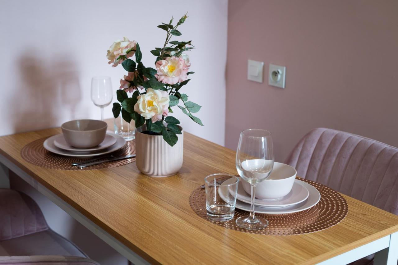 Capstay Color Valenciennes & Netflix Trith-Saint-Leger エクステリア 写真